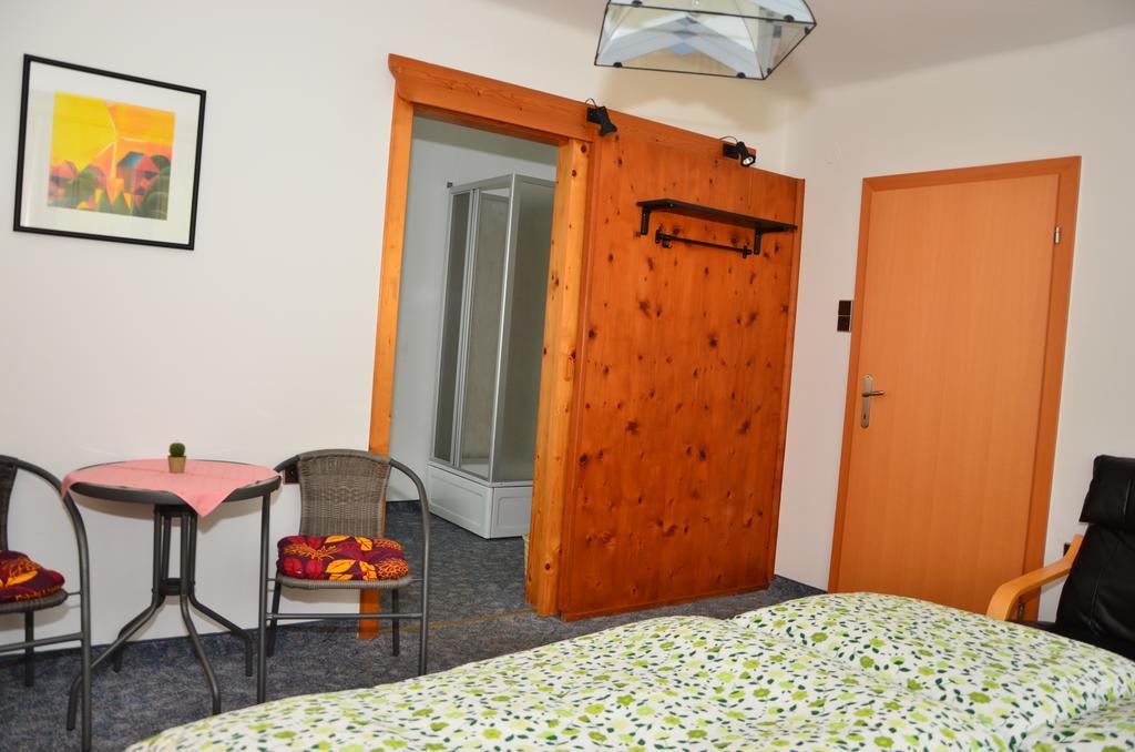 Haus Dachstein Schnitzer Hotel Eben Im Pongau Room photo